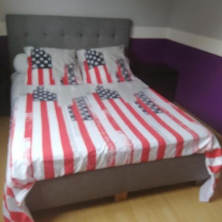 Chambres D'Hotes Chez Nanou La Puyfolaise - 1 Ou 2 Chambres Сен-Лоран-сюр-Севр Екстер'єр фото